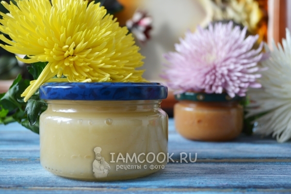Фото яблочного пюре для детей на зиму