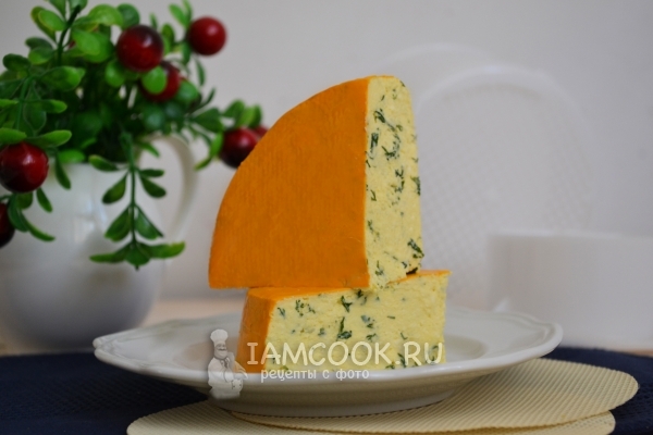 Фото домашнего творожного сыра с зеленью