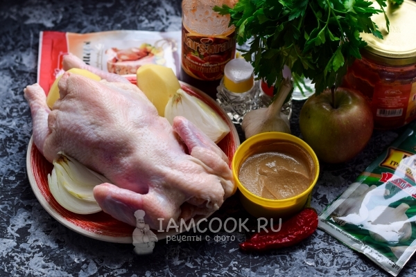Ингредиенты для курицы в духовке целиком с картошкой