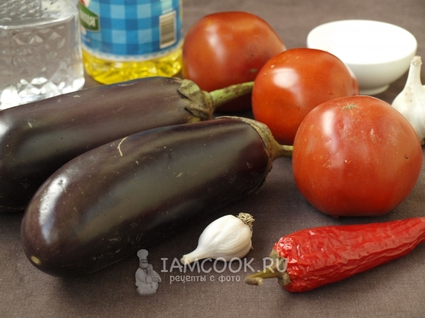 Ингредиенты для салата из баклажанов с помидорами на зиму