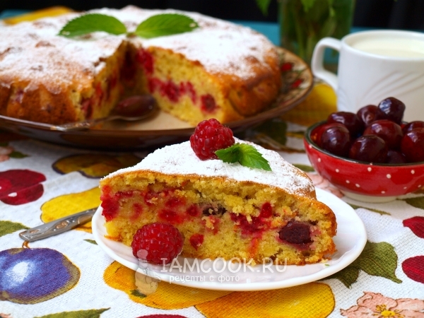 Рецепт пирога с вишнями и малиной