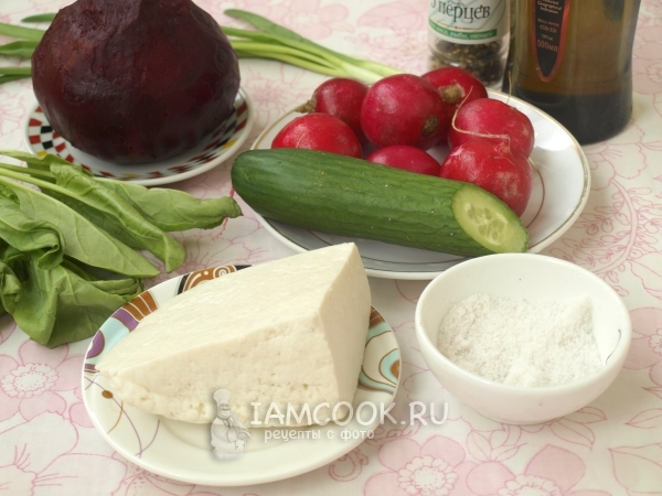 Ингредиенты для свекольного салата с редисом и сыром