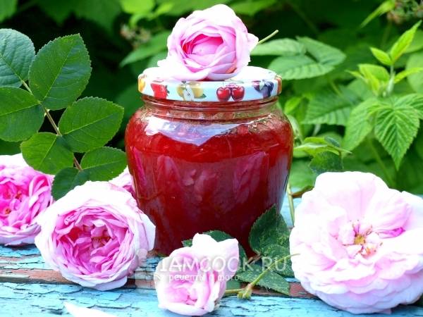 Сохранить аромат и съесть лепестки: как приготовить варенье из роз