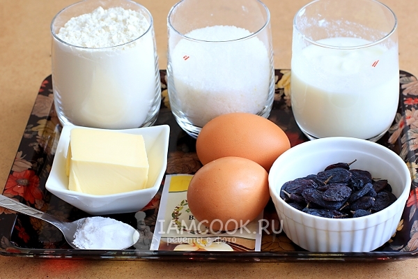 Ингредиенты для кексов с изюмом в силиконовых формах
