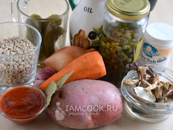 Ингредиенты для вегетарианского рассольника с сушеными грибами