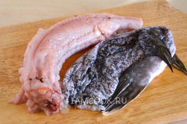 Отделить кожу от мяса рыбы