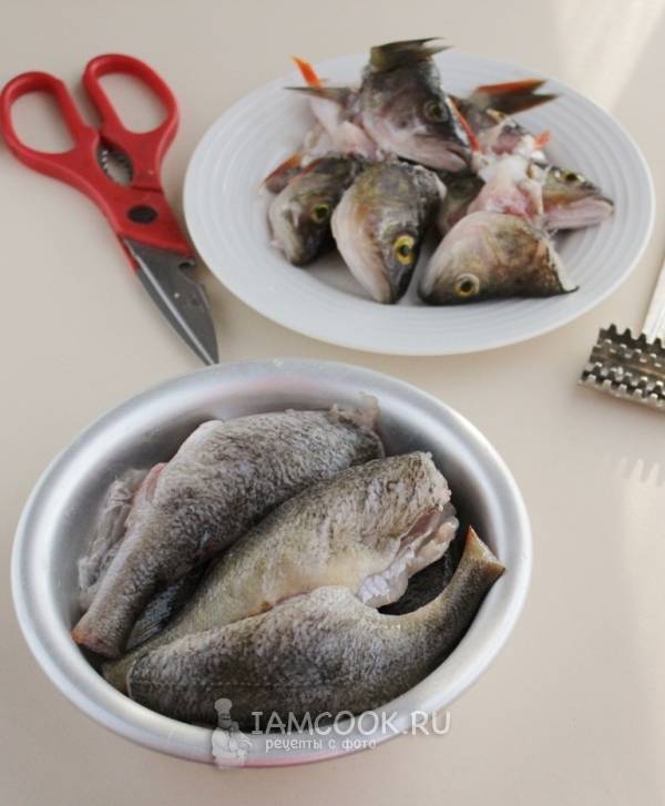 Рецепт: Рыбные котлеты из окуня - 