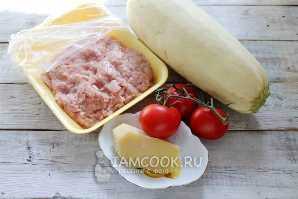 Ингредиенты для кабачков, фаршированных фаршем и сыром