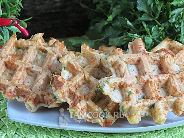 Рецепт закусочных сырных вафель с болгарским перцем и зеленью