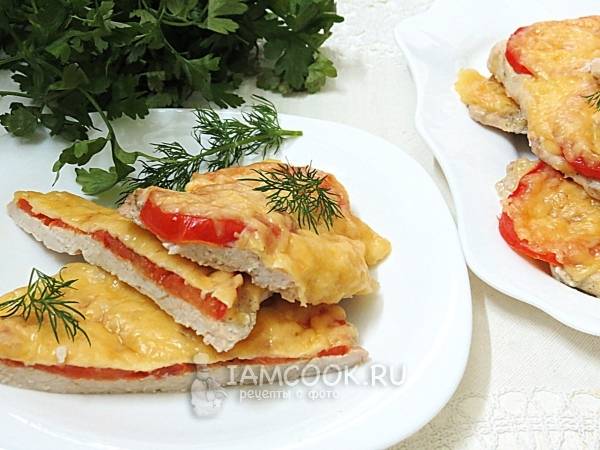 Вариант 1: Курица с грибами и помидорами в духовке - классический рецепт с фото