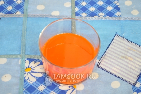 Выжать морковный сок