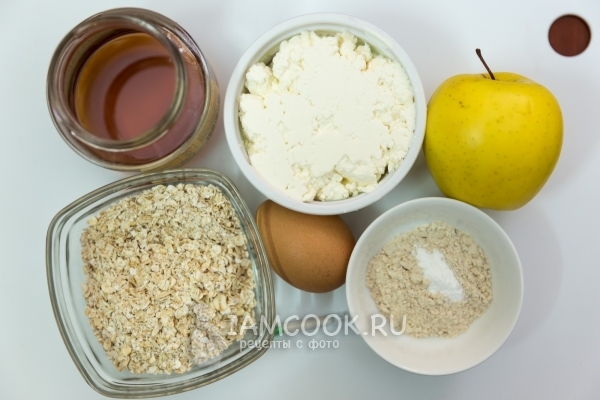 Ингредиенты для низкокалорийных сырников из творога