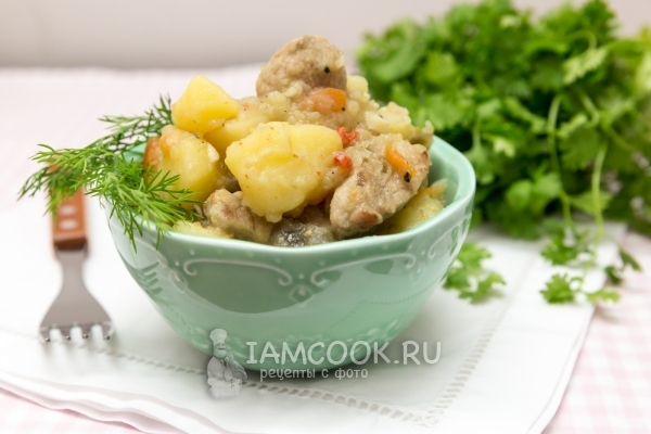 Фото тушёной картошки с мясом и овощами