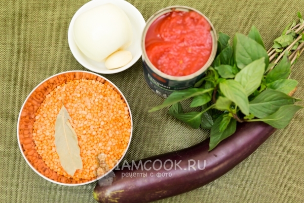 Ингредиенты для супа с баклажанами и помидорами