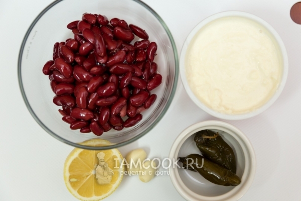 Ингредиенты для приготовления дипа из красной фасоли с халапеньо