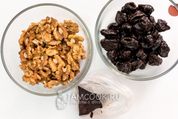 Ингредиенты для чернослива в шоколаде с коньяком