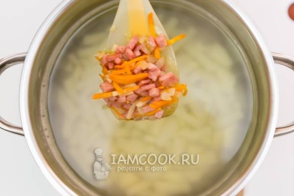 Колбасный суп с вермишелью — два мгновенных рецепта