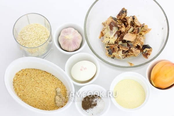Ингредиенты для котлет из консервы сайры с рисом