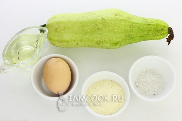 Ингредиенты для оладий из кабачков с манкой