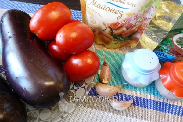 Ингредиенты для баклажанов с помидорами и чесноком в духовке