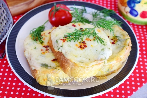 Рецепт гренок с сыром и чесноком в духовке