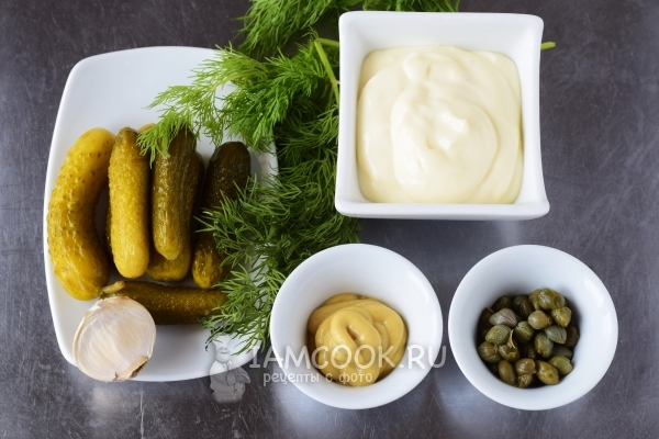 Ингредиенты для соуса «Тартар» с солеными огурцами