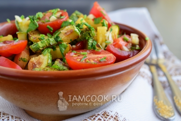 Фото салата из кабачков и помидоров