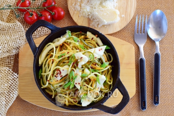 Рецепт спагетти с кальмарами в сливочном соусе
