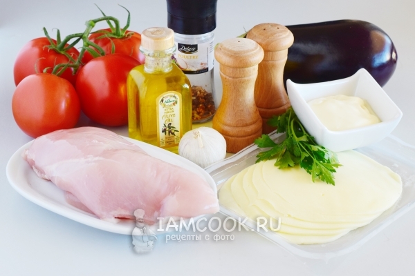 Ингредиенты для курицы с баклажанами и помидорами в духовке