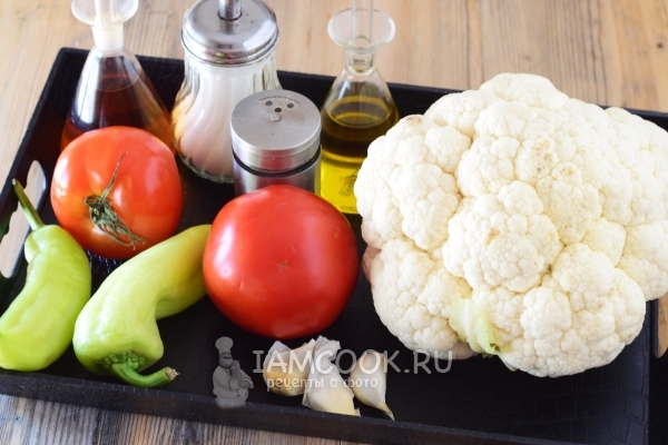 Ингредиенты для салата «Деликатесный» из цветной капусты на зиму