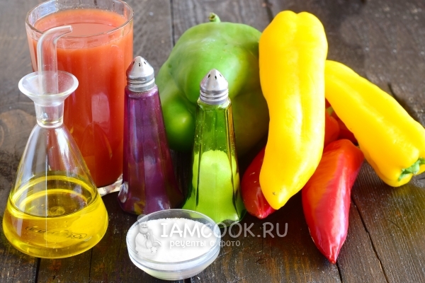 Ингредиенты для болгарского перца в томатном соке на зиму