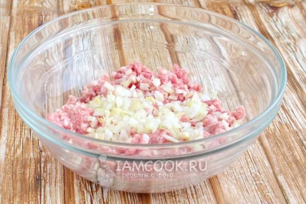 Тефтели с рисом в духовке с подливкой — рецепт с фото пошагово