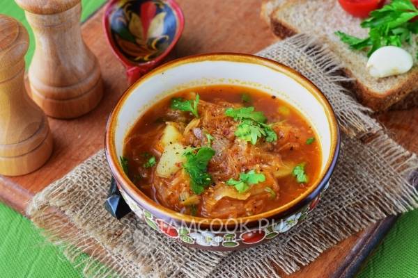 Постные щи с квашеной капустой: 2 рецепта вкусных щей