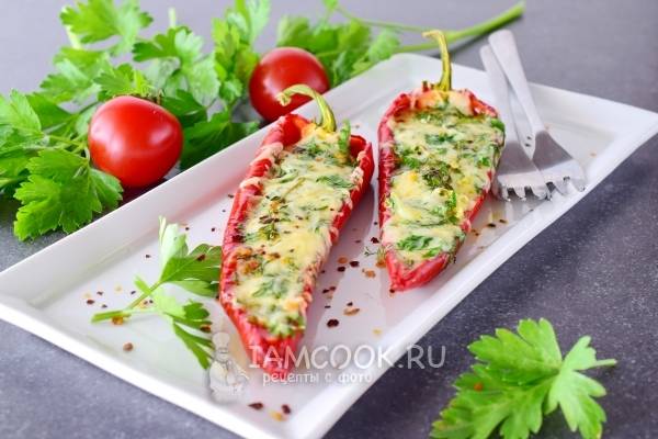 Сытный фаршированный перец с картофелем, курицей и сыром в духовке