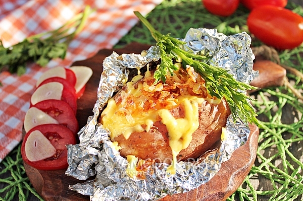 Рецепт картошки с сыром в фольге в духовке