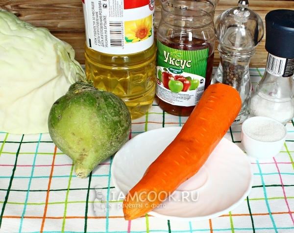 Ингредиенты для салата из капусты с морковью и редькой
