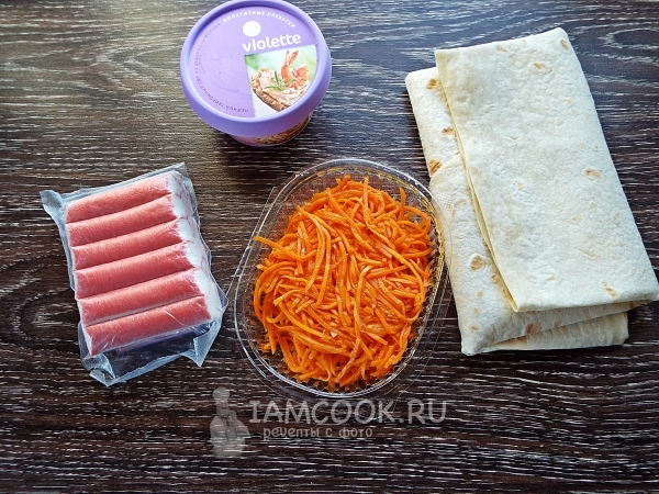 Ингредиенты для рулета из лаваша с крабовыми палочками и корейской морковкой