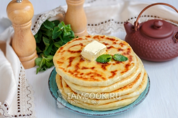 Лепёшки с сыром и зеленью на сковороде — пошаговый рецепт с фото и видео изображения Лепёшки с сыром и зеленью на сковороде — пошаговый рецепт с фото и видео изоражения