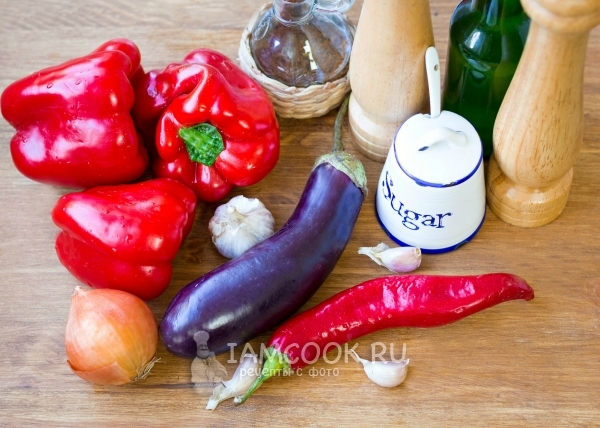 Ингредиенты для соуса айвар на зиму (с баклажанами и перцем)