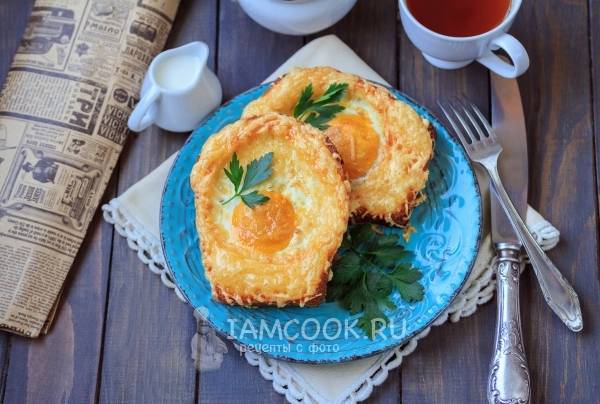 Гренки с сыром и яйцом на сковороде — рецепт с фото пошагово