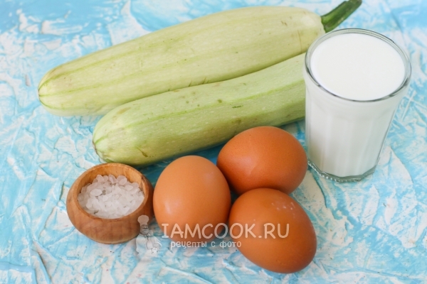 Ингредиенты для омлета с кабачками на сковороде