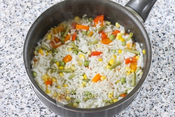 Сварить рис с овощами