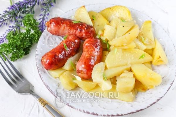 Картошка с колбасой в духовке - рецепт с фото на steklorez69.ru