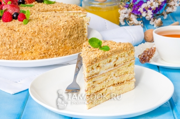 Рецепт торта «Медовик» на сковороде