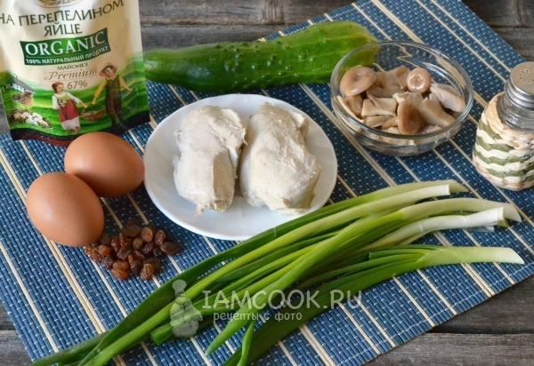 Ингредиенты для салата «Берёзка» с курицей и грибами