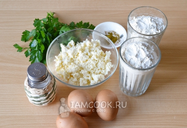 Ингредиенты для сырных тортеллини с соусом