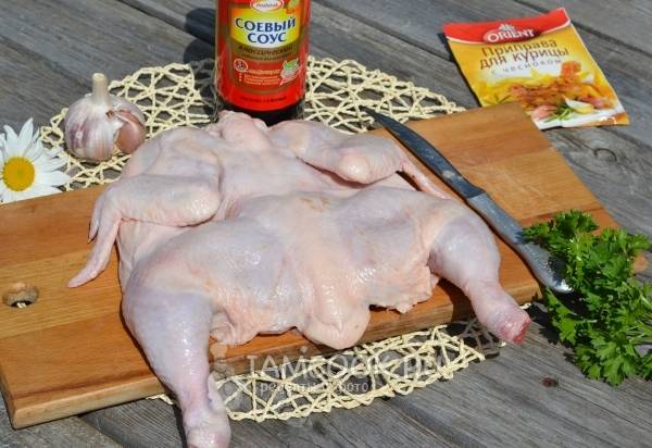 Курицу-гриль можно приготовить дома двумя способами