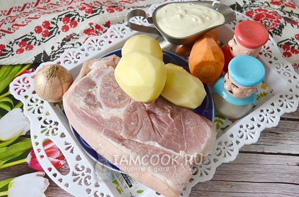 Ингредиенты для свинины с картошкой в сметане в духовке