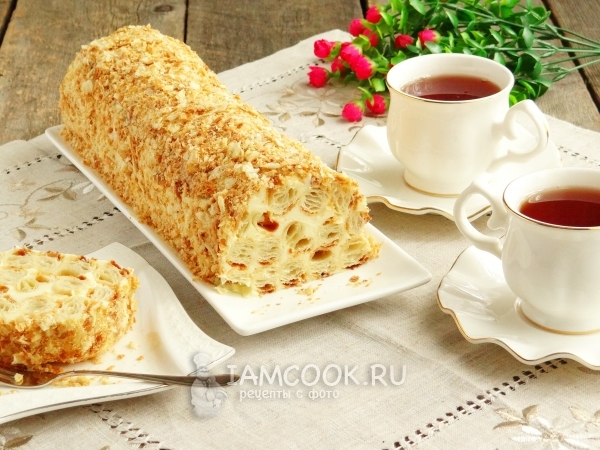 Готовый торт «Полено» из слоеного теста со сгущенкой