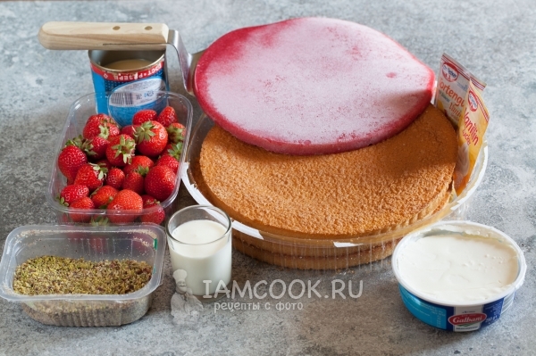 Ингредиенты для бисквитного торта с клубникой